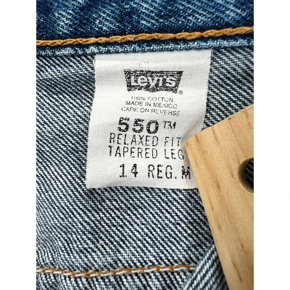 Vintage Y2k Levi's 550 Relax Fit Taper Leg Jean Women 14 Reg (32x30 Actual) READ - Picture 10 of 15